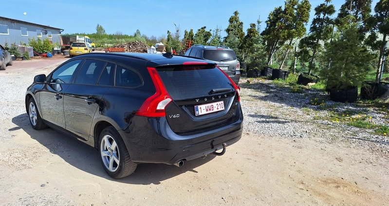 Volvo V60 cena 34700 przebieg: 212000, rok produkcji 2015 z Przysucha małe 46